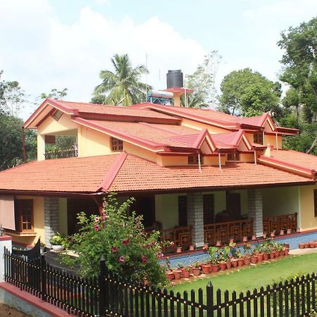 Whistling Woods Farm Stay Kushālnagar Zewnętrze zdjęcie